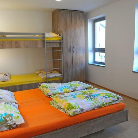 Hostel Ormoz Ngoại thất bức ảnh