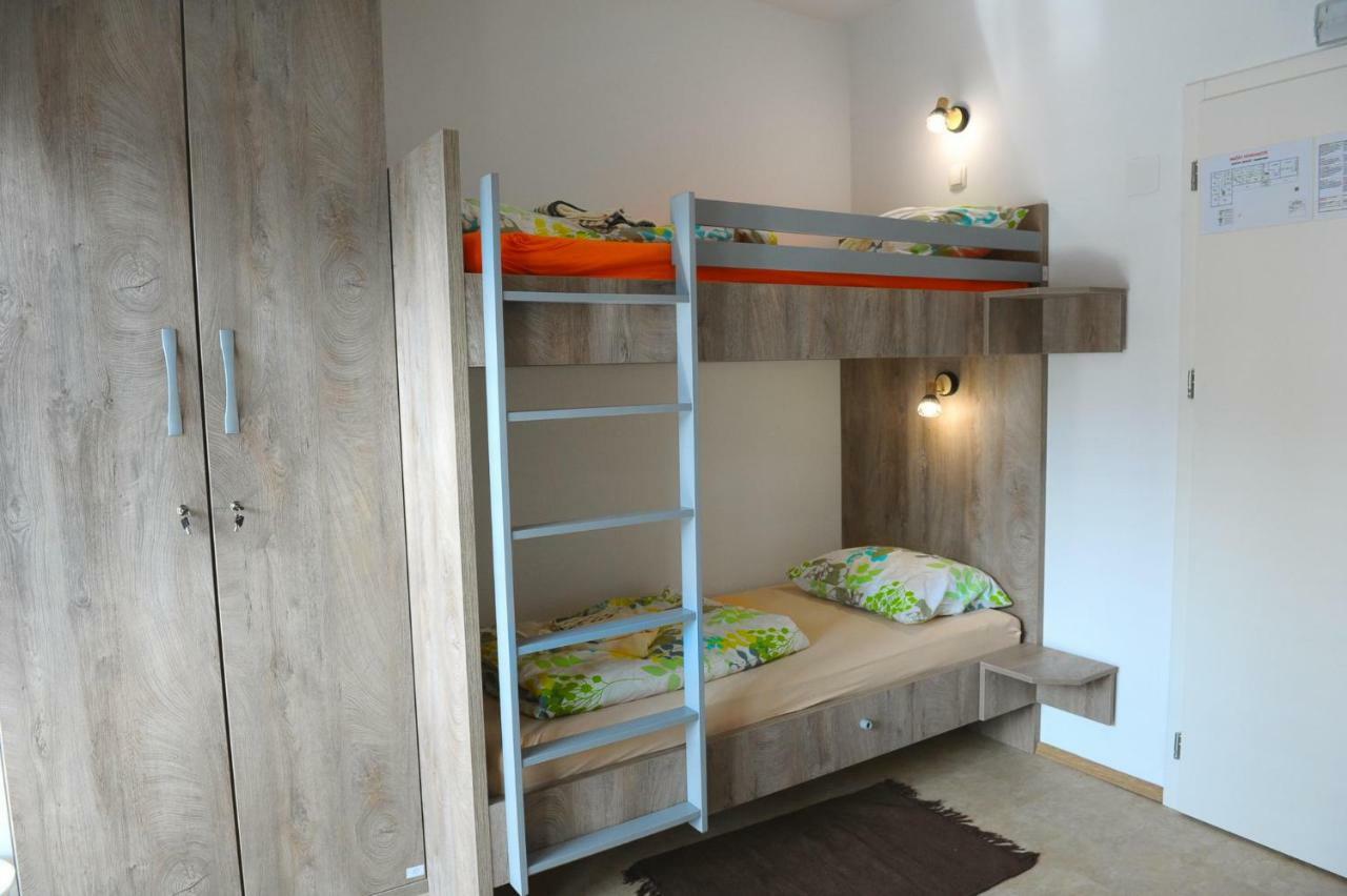 Hostel Ormoz Ngoại thất bức ảnh