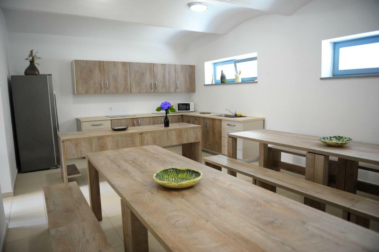 Hostel Ormoz Ngoại thất bức ảnh