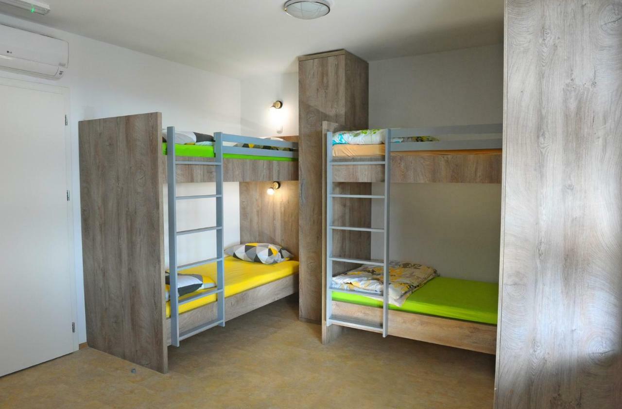 Hostel Ormoz Ngoại thất bức ảnh