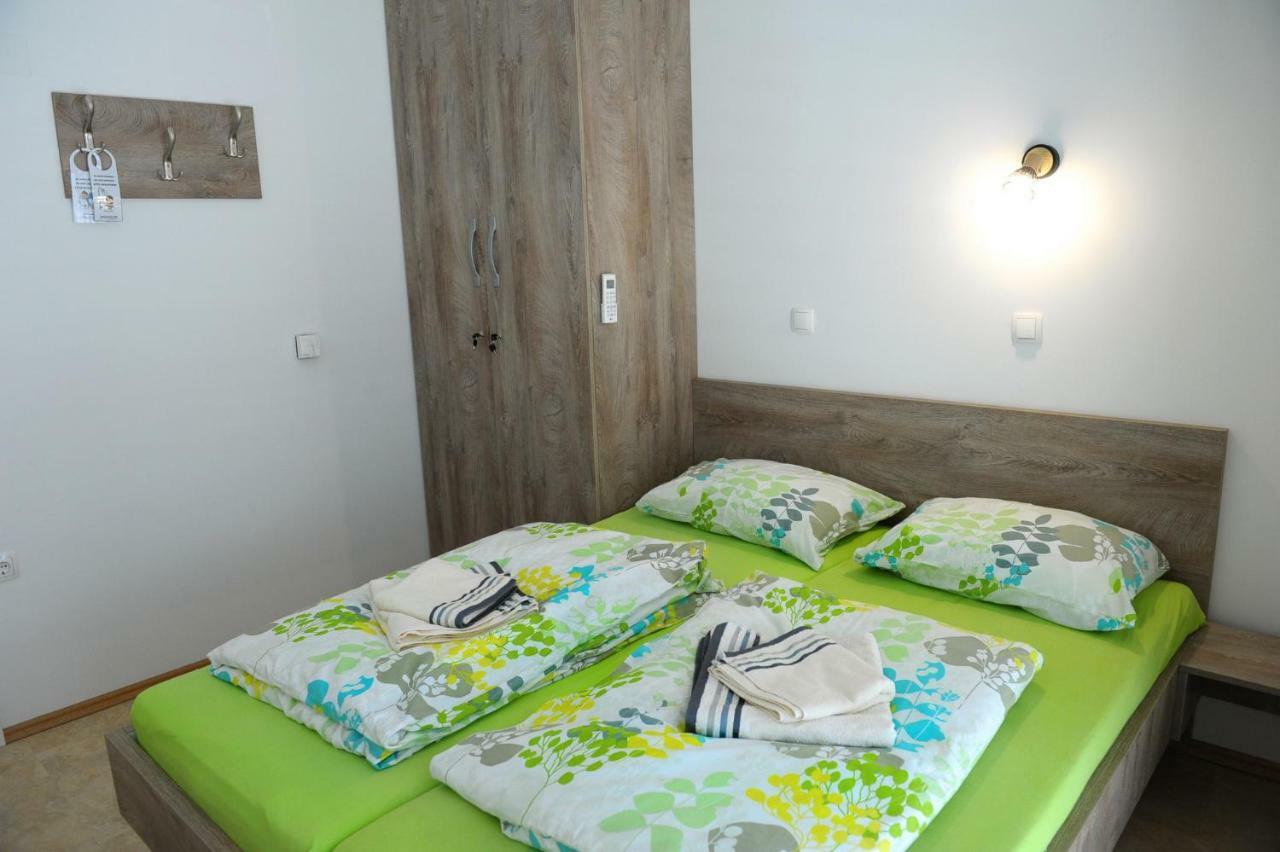 Hostel Ormoz Ngoại thất bức ảnh