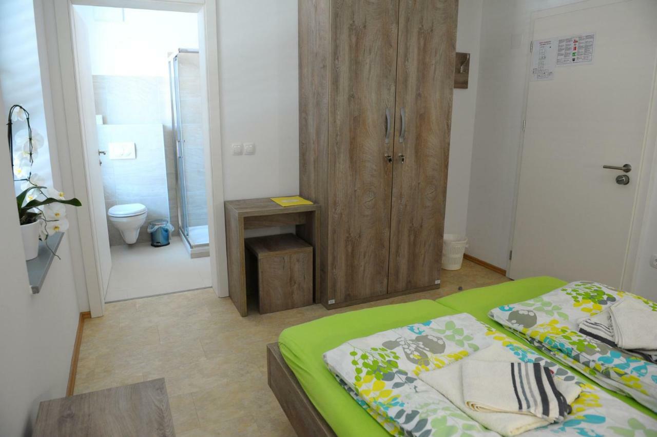 Hostel Ormoz Ngoại thất bức ảnh