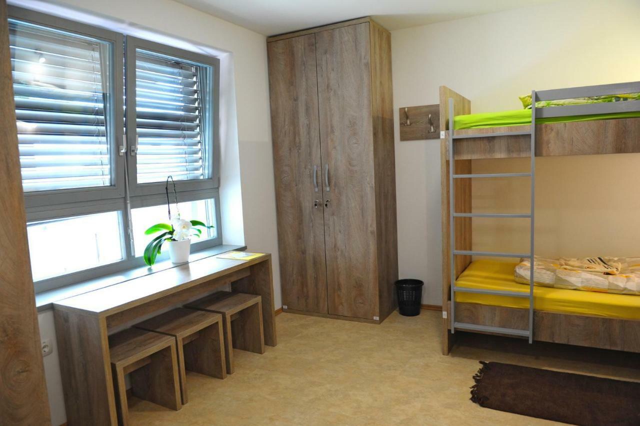 Hostel Ormoz Ngoại thất bức ảnh