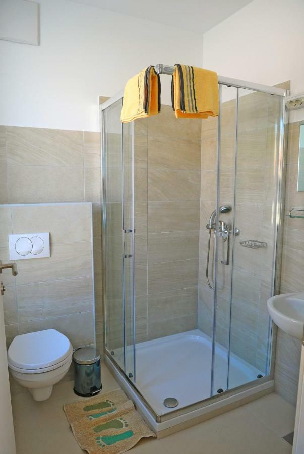 Hostel Ormoz Ngoại thất bức ảnh